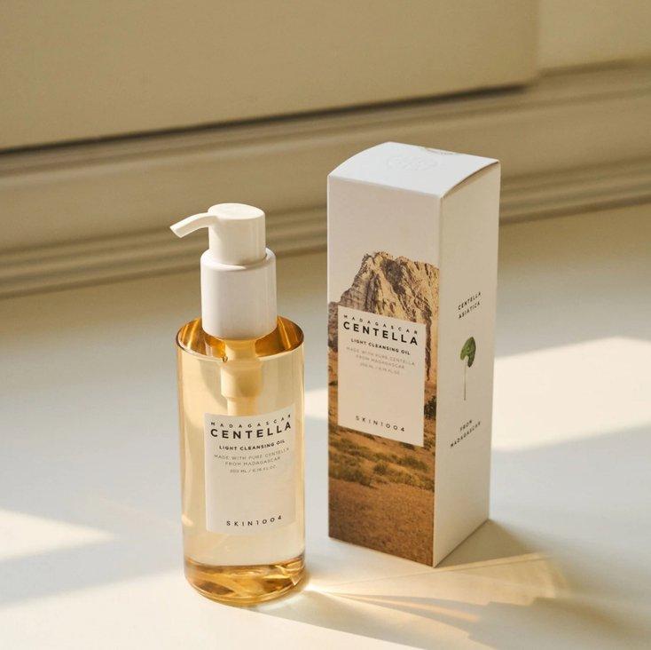 Madagascar Centella Light Cleansing Oil  200ml - image 2